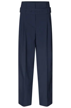 Stine Goya 2435 Pinstripe Tailoring, Belted Tailored Pantssg-aw25-p113-2435< Bukser, Jeans & Leggings