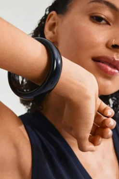 Aase Bangle Black 262520112*Pilgrim Best