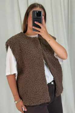 Alicia Vest*A-bee Best