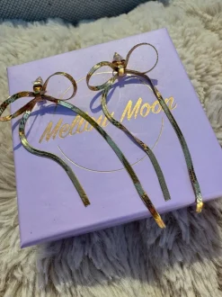 Mellow Moon Amalie Bow Earring E0991228< Øreringe