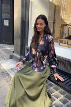 Karmamia Amelia Shirt 2218< Bluser & Skjorter