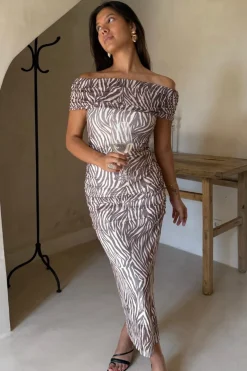 BYIC Amiraic Mesh Dress A23964< Kjoler