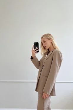 Avery Suit Blazer*Neo Noir New