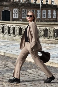 Avery Suit Blazer*Neo Noir New