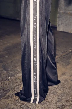 Haute L'Amitié Baggy Lurex Logo Track Pant HL10414< Bukser, Jeans & Leggings