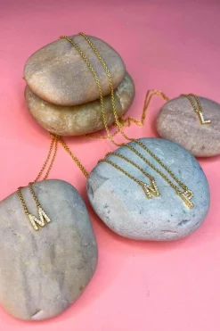 Bogstav halskæde m. sten*Mellow Moon Hot