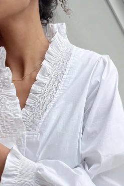 Brielle Solid Shirt*Neo Noir Hot