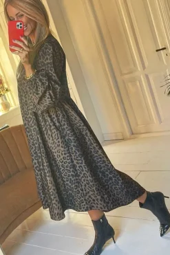 Carrie Dress*Valentin Studio