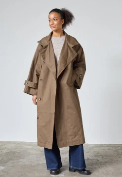 Dar-N.Trench1 19472*Sisters Point Best