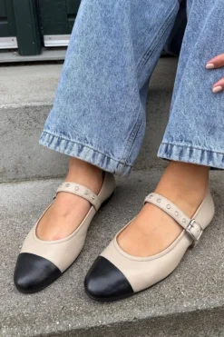 Dreaming Of Love CS8528*Copenhagen Shoes New