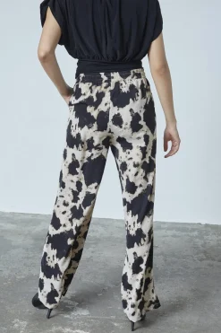 Ella-Pa48 19082*Sisters Point New