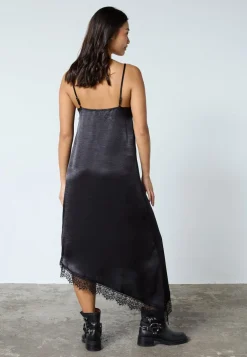 Sisters Point Ellen-Dr 19747< Kjoler