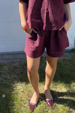 Elsia-Sho 18591*Sisters Point Sale