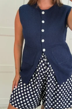 Esme Vest*A-bee Online