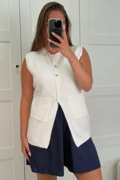 Esme Vest*A-bee Online