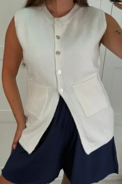 Esme Vest*A-bee Online