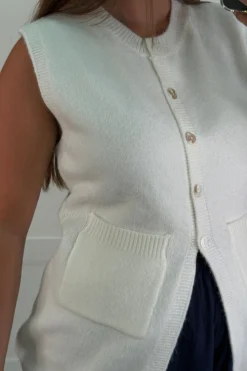 Esme Vest*A-bee Online