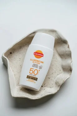 Face Light Fluid Spf50+ 50 Ml 8571055713 -*Carroten Outlet