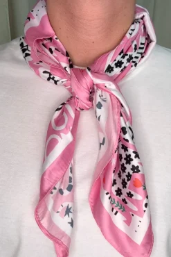 Filippa Scarf*A-bee Best