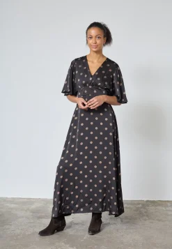 Sisters Point Gisela-Dr22 19495< Kjoler