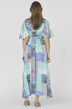 Gisela-Dr1 17638*Sisters Point Outlet