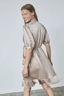 Givea-Dr 19014*Sisters Point Sale