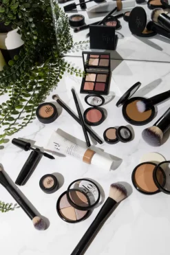 Glo Skin Beauty Glo 107 Contour/Highlight< Makeup Børster