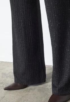 Glut-Pa19 19575*Sisters Point Clearance