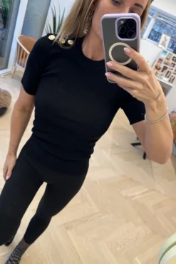 Valentin Studio Gold Button Knit T-shirt< T-Shirts & Toppe