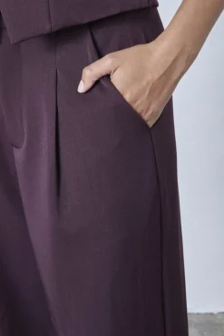 Great-Pa2 19028*Sisters Point Hot