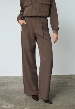 Great-Pa3 19065*Sisters Point New