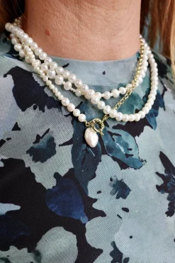 Halskæde Med Hvide Perler*Mellow Moon