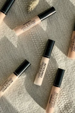 Hide & Blend Concealer*Sandstone Discount