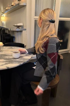 BYIC Karmaic Fitted Cardigan H081< Cardigans