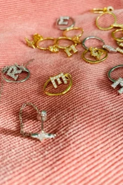 Mellow Moon Kreol Bogstav Ørering< Øreringe