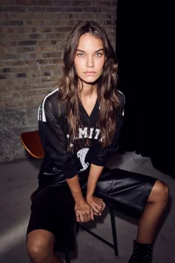 Haute L'Amitié Lace Football V- Blouse HL10468< Bluser & Skjorter