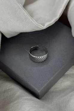 Laura Ring*Mellow Moon