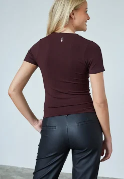 Lay-Tee 19283*Sisters Point Sale