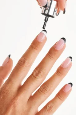 Le Mini Macaron Le Frenchie FREN002< Neglelak