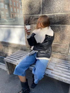 Leah-Ja 18680*Sisters Point