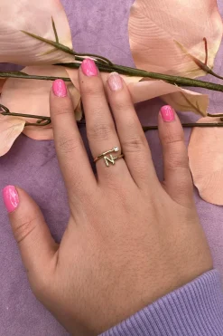 Mellow Moon Letter Stone Ring< Ringe