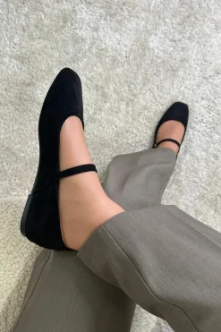 Bloom Lotus< Bloom|Ballerinaer