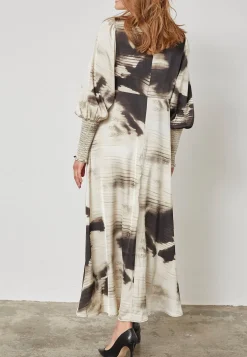 Love737-23 19422*Love & Divine