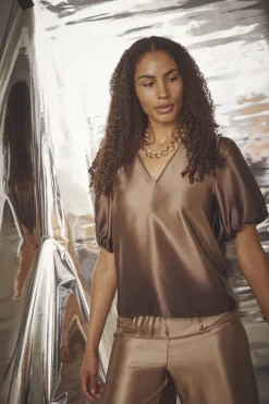 Love & Divine Love1403 19123< T-Shirts & Toppe