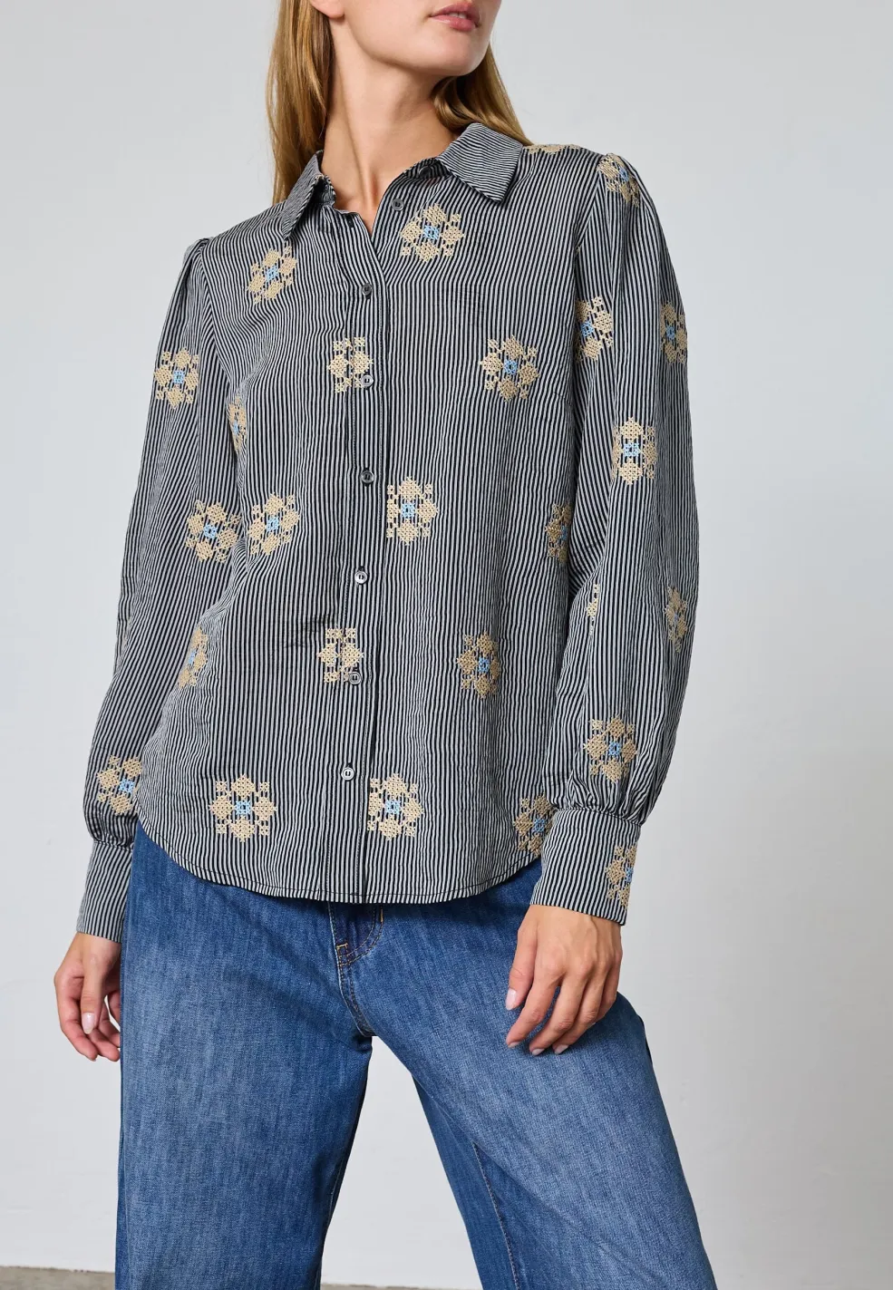 Love919-19 19331*Love & Divine Clearance