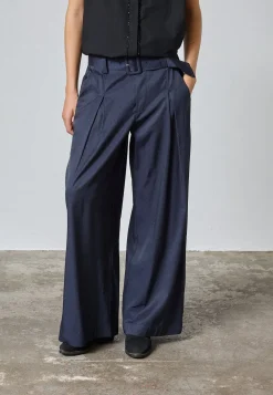 Love1459 19383*Love & Divine