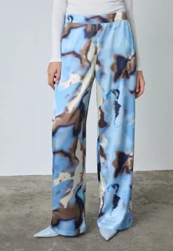 Love1024-49 19268*Love & Divine Hot