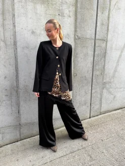 Love1472-2 19748*Love & Divine Best