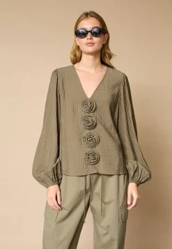 Love & Divine Love1464 19470< Bluser & Skjorter