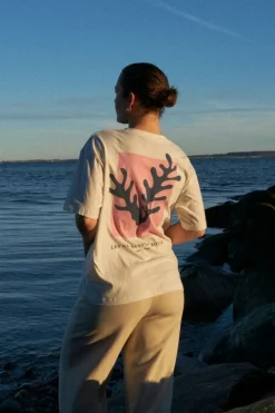 Neo Noir Malin Coral Tee 164155< T-Shirts & Toppe